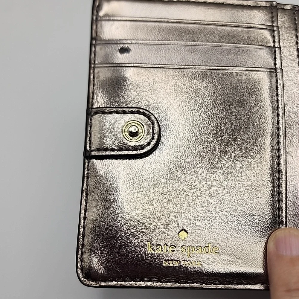 Kate Spade Metallic Black/Silver Wallet‎